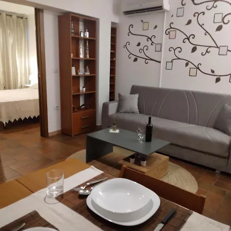 Bilocale Al Piano Terra A 3 Minuti Dal Mare A Apartment *