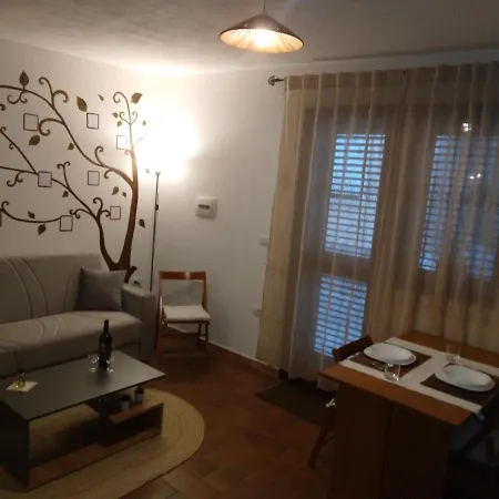 Bilocale Al Piano Terra A 3 Minuti Dal Mare A Apartment *