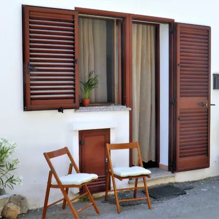 Apartment Bilocale Al Piano Terra A 3 Minuti Dal Mare A La Caletta
